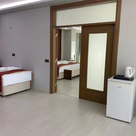 Likosuite Hotel *